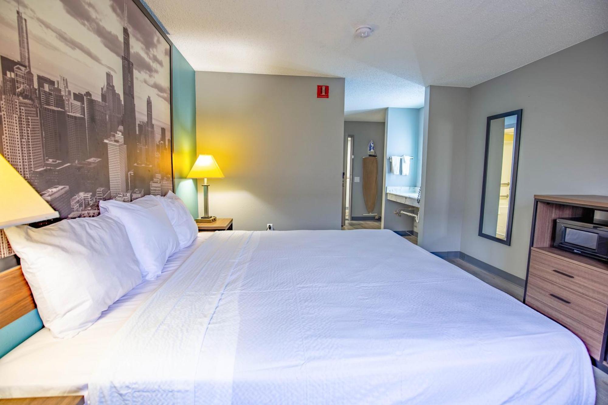 Super 8 By Wyndham Rockford I-90 Casino District Hotell Exteriör bild